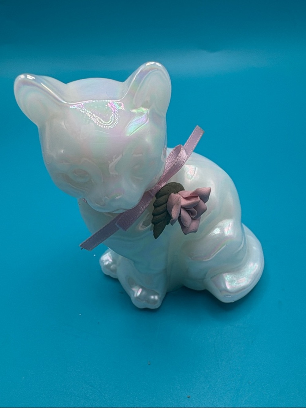 Fenton Vintage White Iridescent Glass Cat Figurine